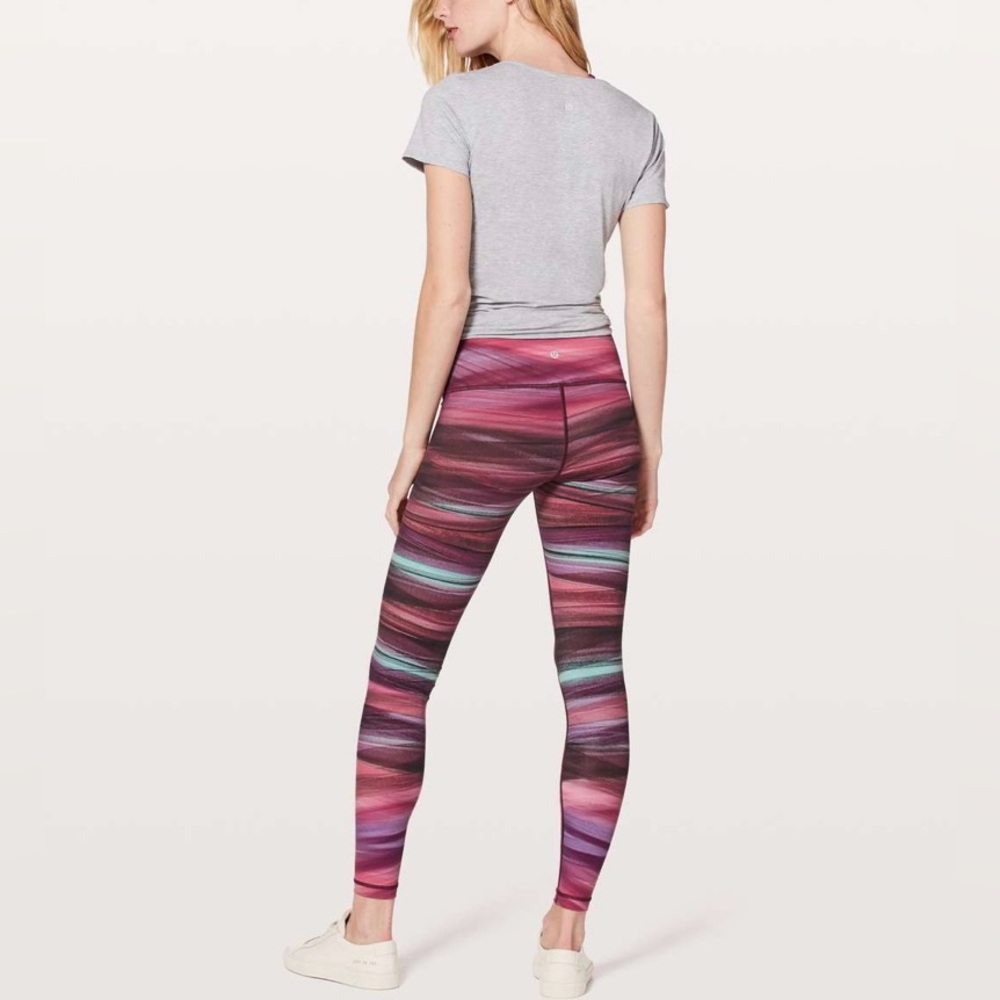 [Lululemon] Wunder Under Hi-Rise Tight Central Saint Martins Nulux 28" Sz: 6 - Picture 9 of 9
